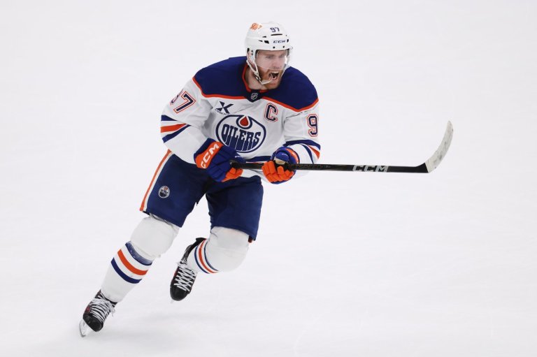 Connor McDavid signs a two-year, $25 million contract extension with the Edmonton Oilers | iNFOnews.ca