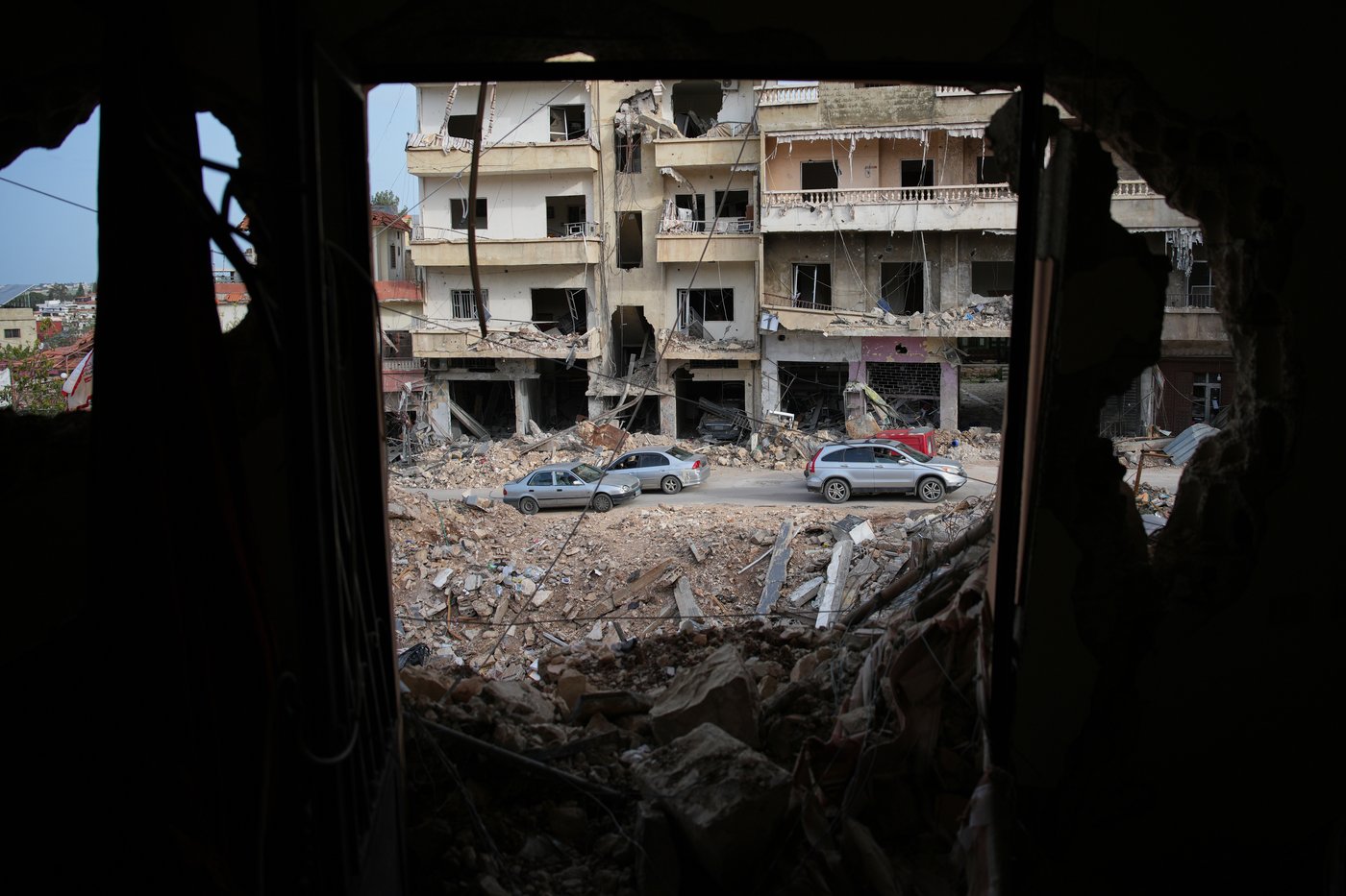 Displaced Lebanese return to villages following Israel and Hezbollah ceasefire in photos | iNFOnews.ca