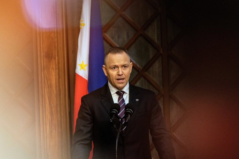 Police secure Poland’s Constitutional Tribunal as protests erupt over court chief’s suspension | iNFOnews.ca