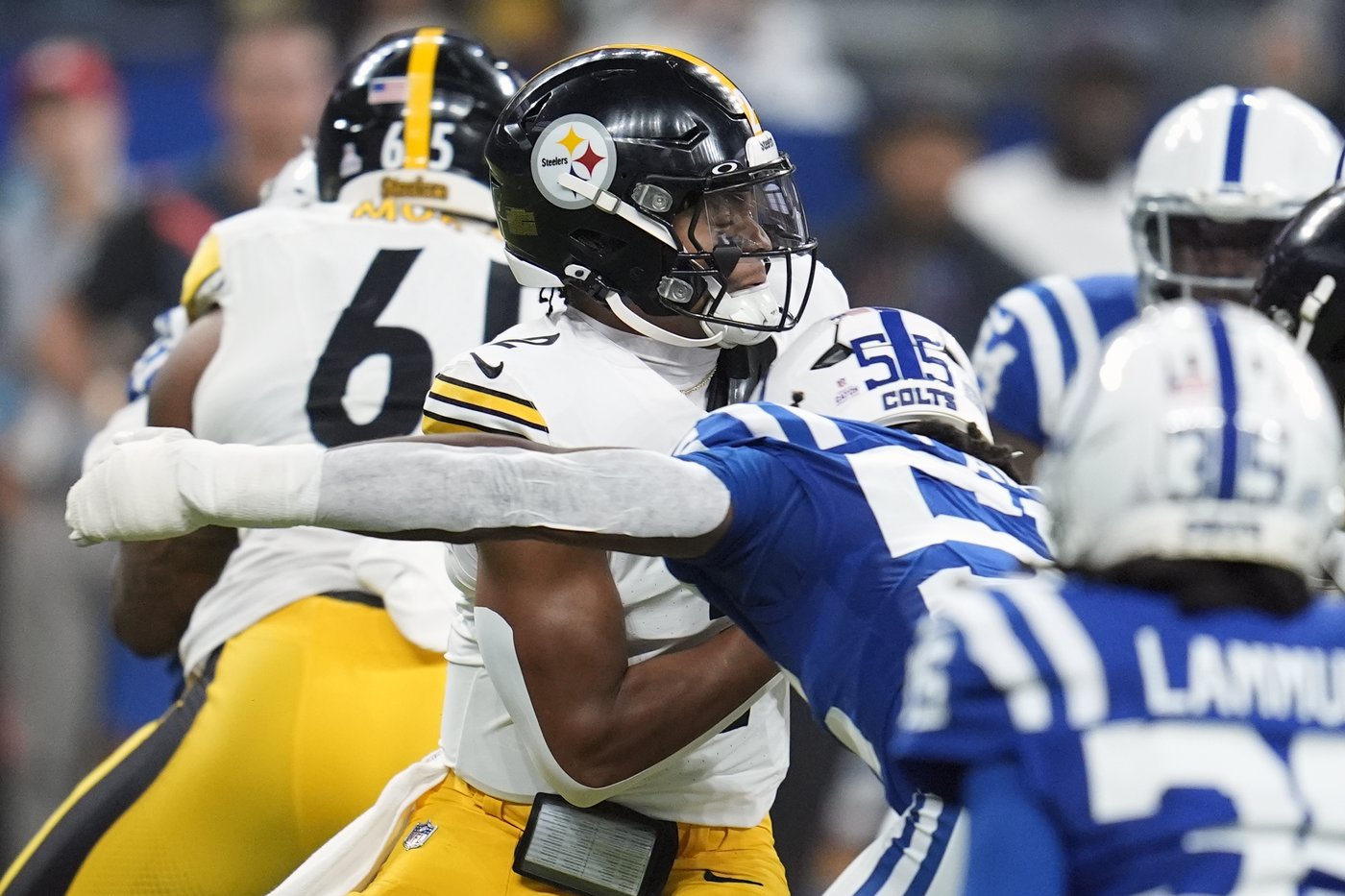 Joe Flacco relieves injured Anthony Richardson and helps Colts hold off Steelers 27-24 | iNFOnews.ca