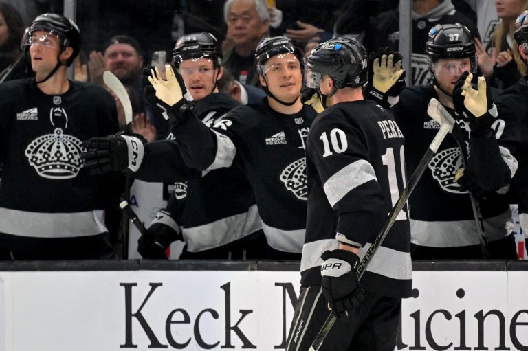 Kings give up lead in 3rd period for 2nd straight game but recover for 5-4 shootout win over Wild | iNFOnews.ca