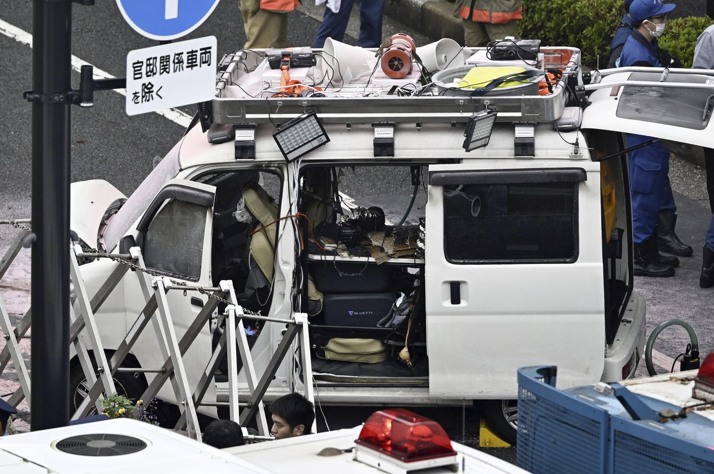 Japan's governing party headquarters is attacked with firebombs and suspect is arrested | iNFOnews.ca