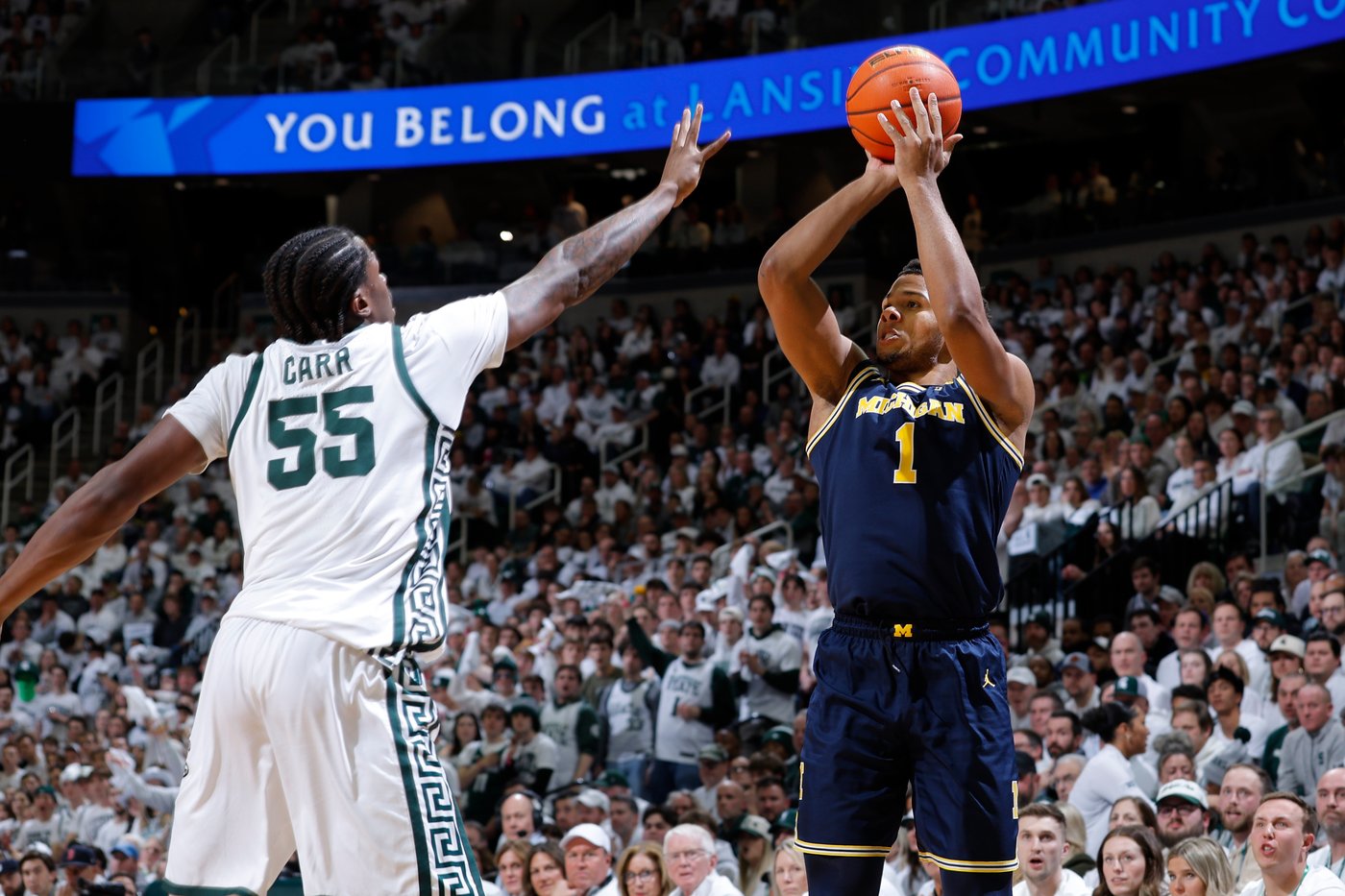 No. 3 Michigan beats No. 7 Michigan State 83-71, takes sole possession of 1st place in Big Ten | iNFOnews.ca