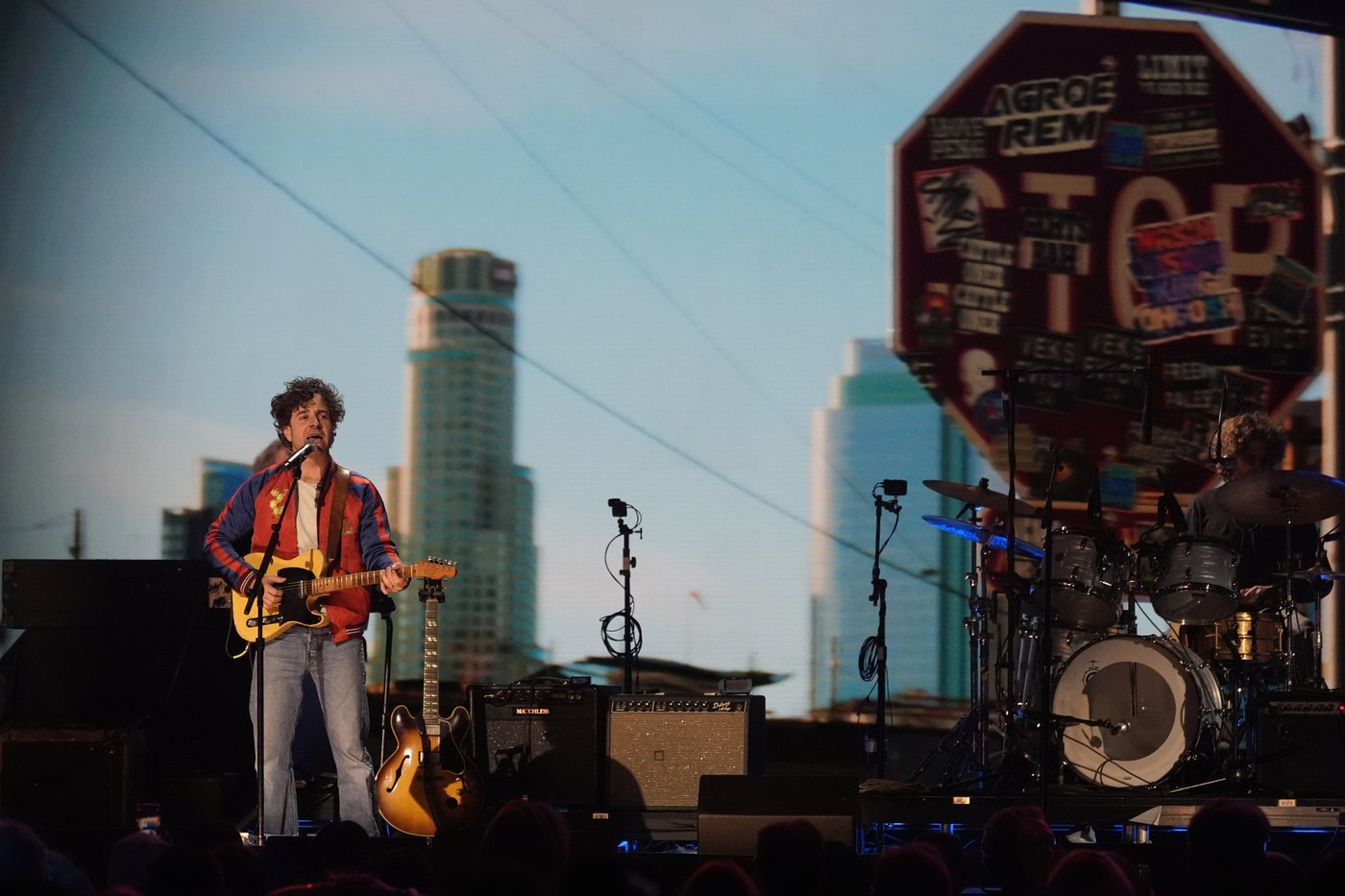 FireAid combines music’s biggest acts and stories of loss to raise money for LA wildfire relief | iNFOnews.ca