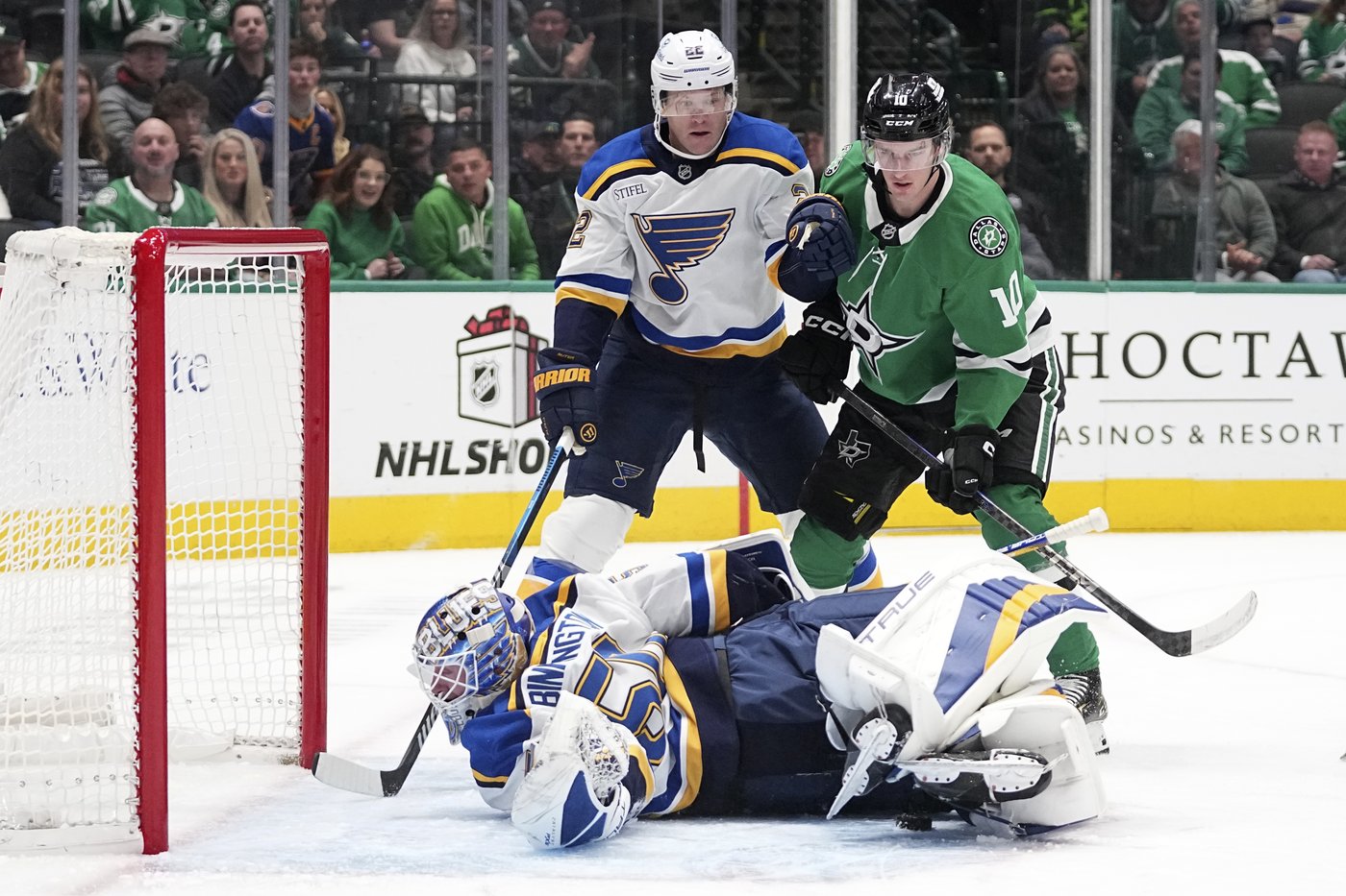 Matt Duchene scores in OT to give Stars 2-1 win over Blues | iNFOnews.ca