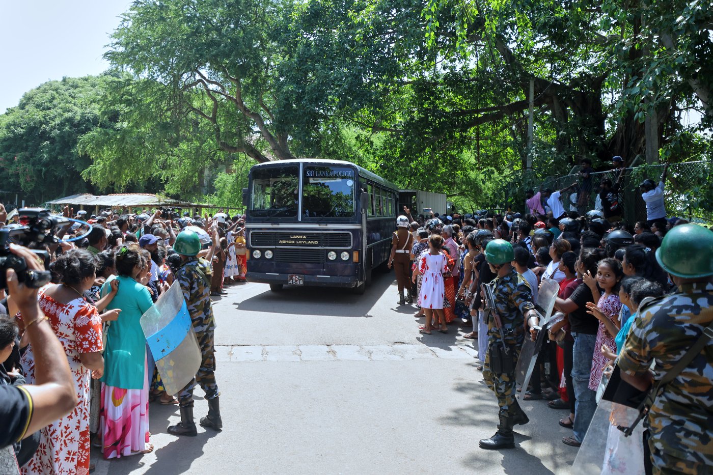 Clashes in Sri Lankan prison leave at least 25 dead, mostly inmates | iNFOnews.ca Clashes in Sri Lankan prison leave at least 25 dead, mostly inmates | iNFOnews.ca