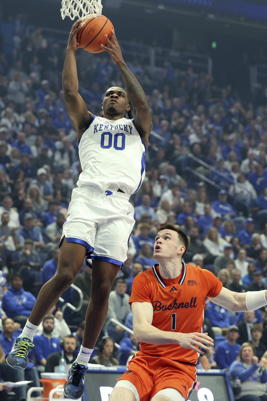 Brea scores 20 points off the bench to pace Kentucky | iNFOnews.ca