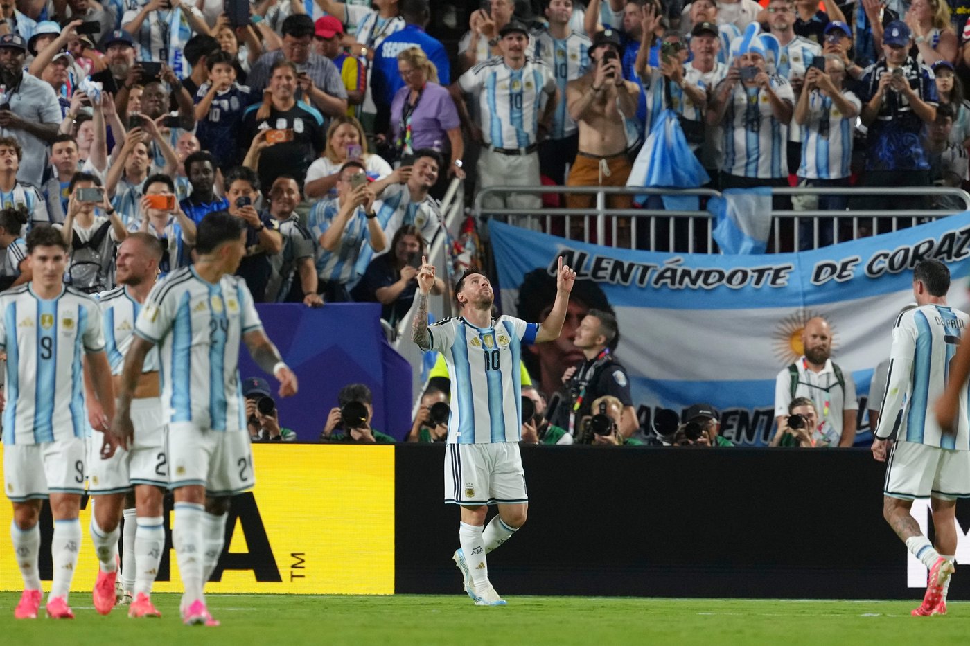 Lionel Messi's family pleads for 'humanity' as the Argentina captain's father undergoes treatment | iNFOnews.ca