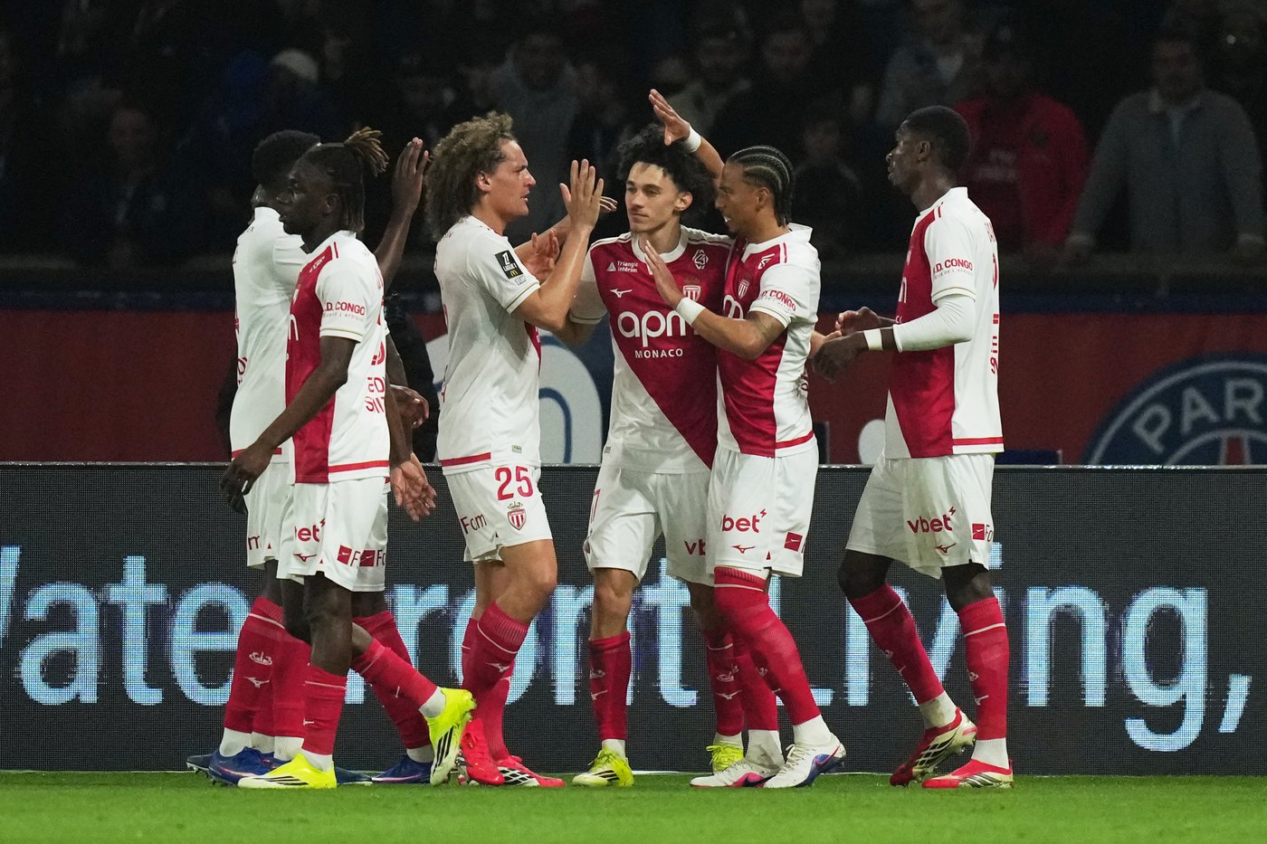 PSG drops points in title race after 3-1 home loss to Monaco, opening door for Lens to close gap | iNFOnews.ca PSG drops points in title race after 3-1 home loss to Monaco, opening door for Lens to close gap | iNFOnews.ca