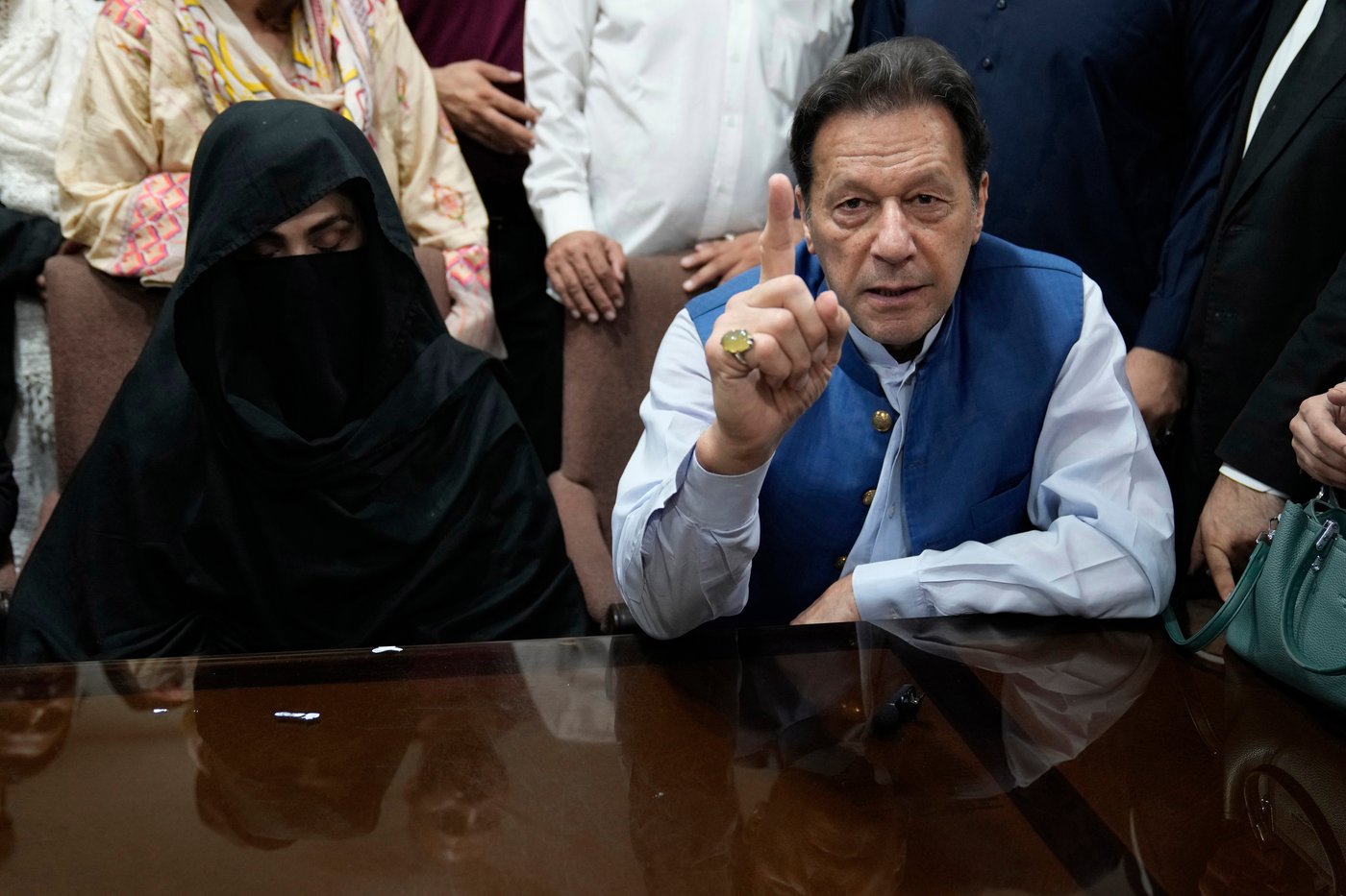 Pakistani court sentences former Prime Minister Imran Khan and wife to 17 years in graft case | iNFOnews.ca