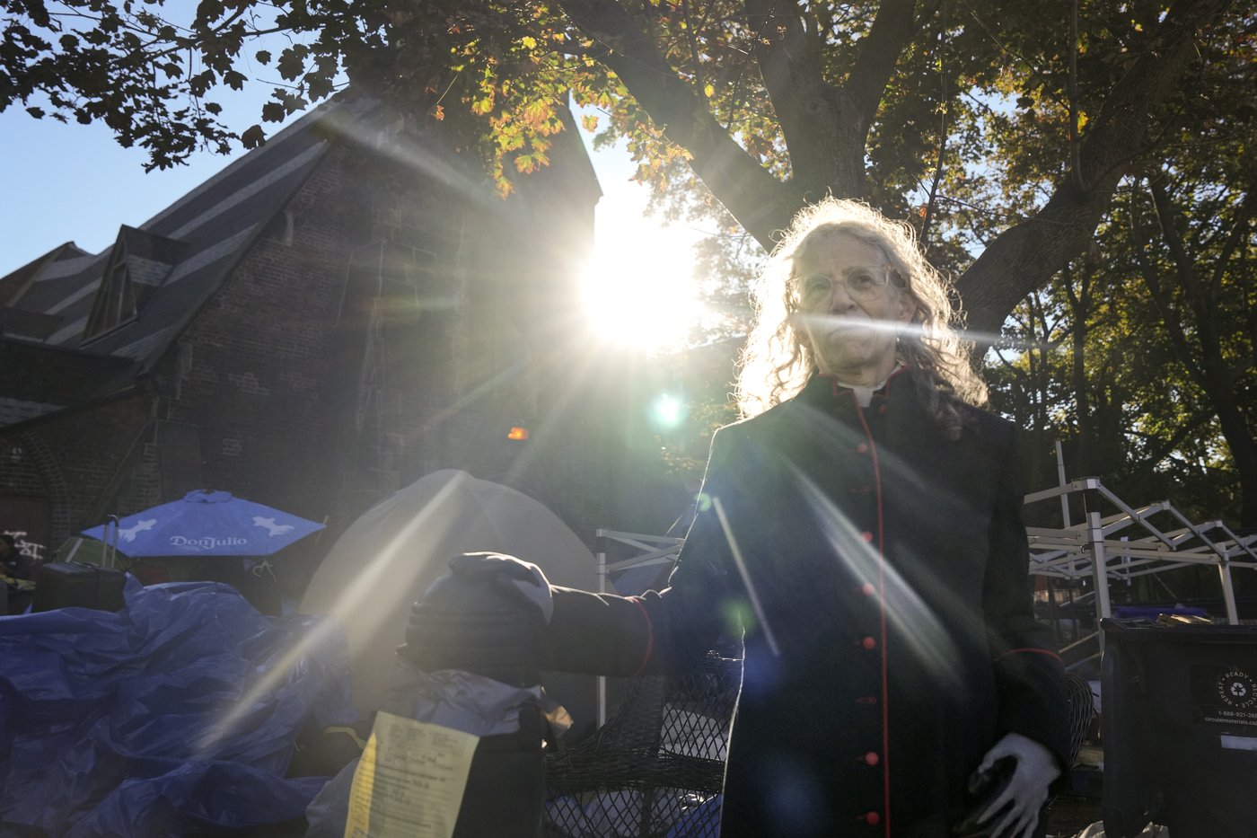 'You people can change this,' priest tells Ottawa elite as she wins award for book on homelessness | iNFOnews.ca 'You people can change this,' priest tells Ottawa elite as she wins award for book on homelessness | iNFOnews.ca