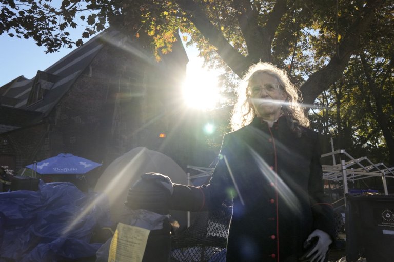 A Toronto priest has won a top literary prize for her book on the homelessness crisis | iNFOnews.ca