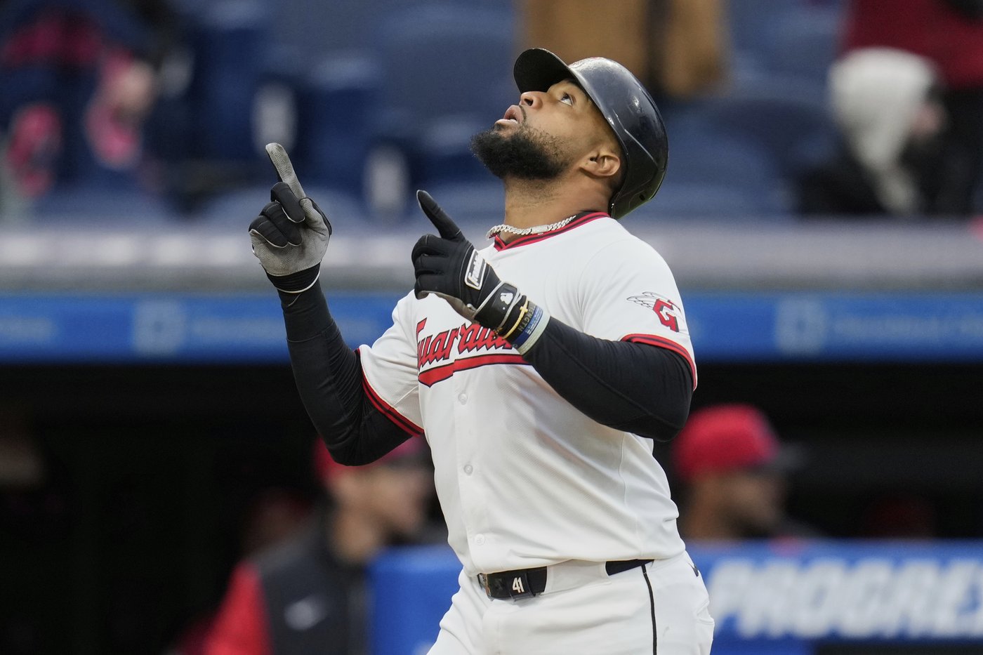 Santana homers and Guardians hold on for 3-2 win over White Sox in unusual finish | iNFOnews.ca