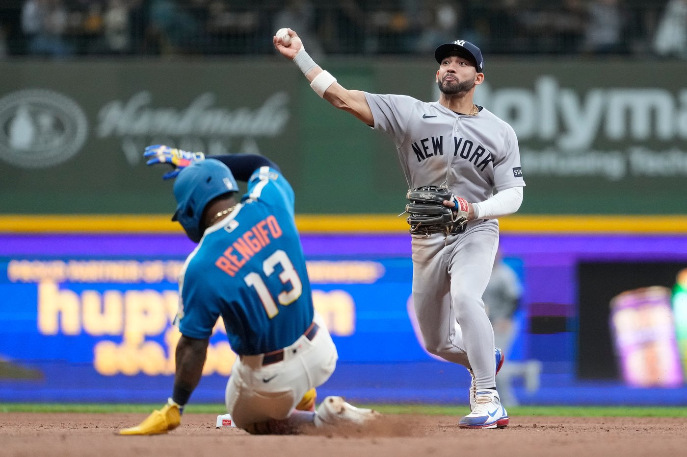 Yankees shortstop Caballero sidelined with finger injury, hopes to avoid injured list | iNFOnews.ca