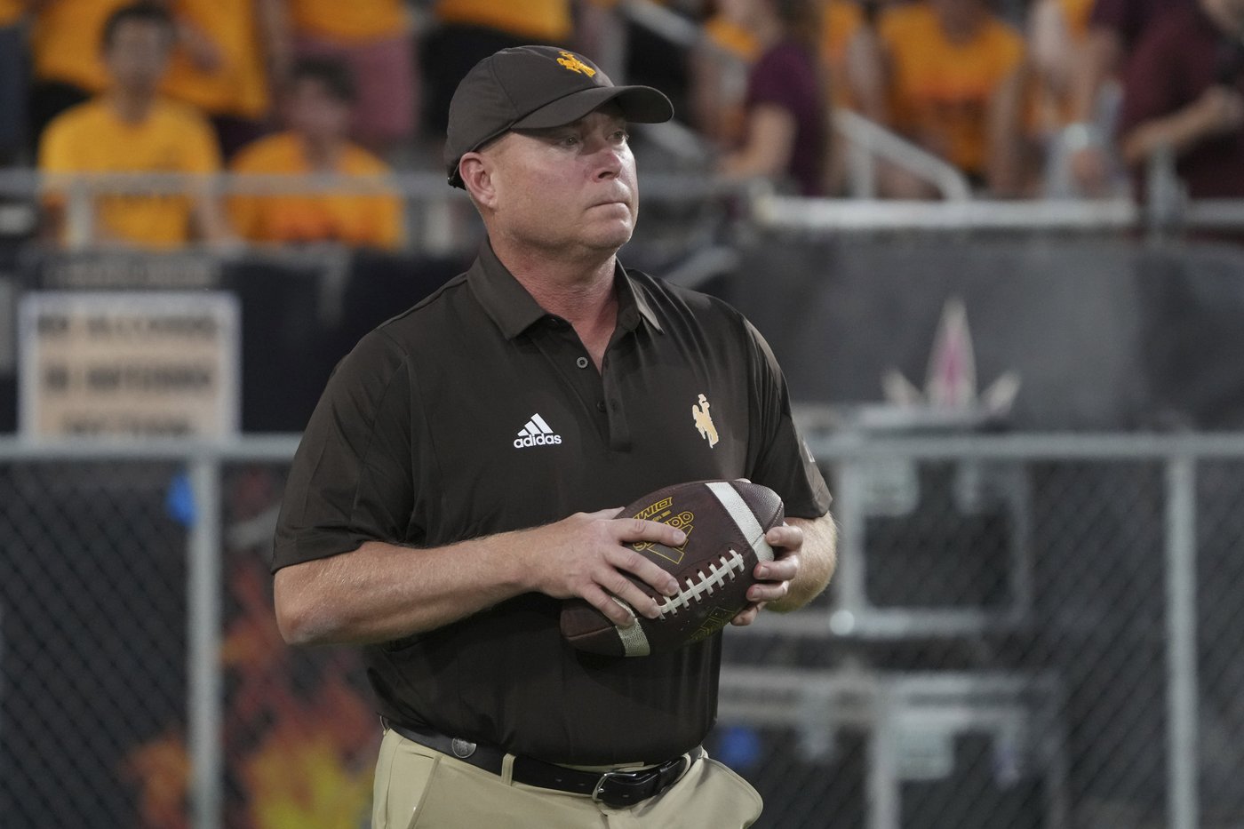 Mountain West reprimands Wyoming coach Jay Sawvel for profane remarks about officiating | iNFOnews.ca Mountain West reprimands Wyoming coach Jay Sawvel for profane remarks about officiating | iNFOnews.ca