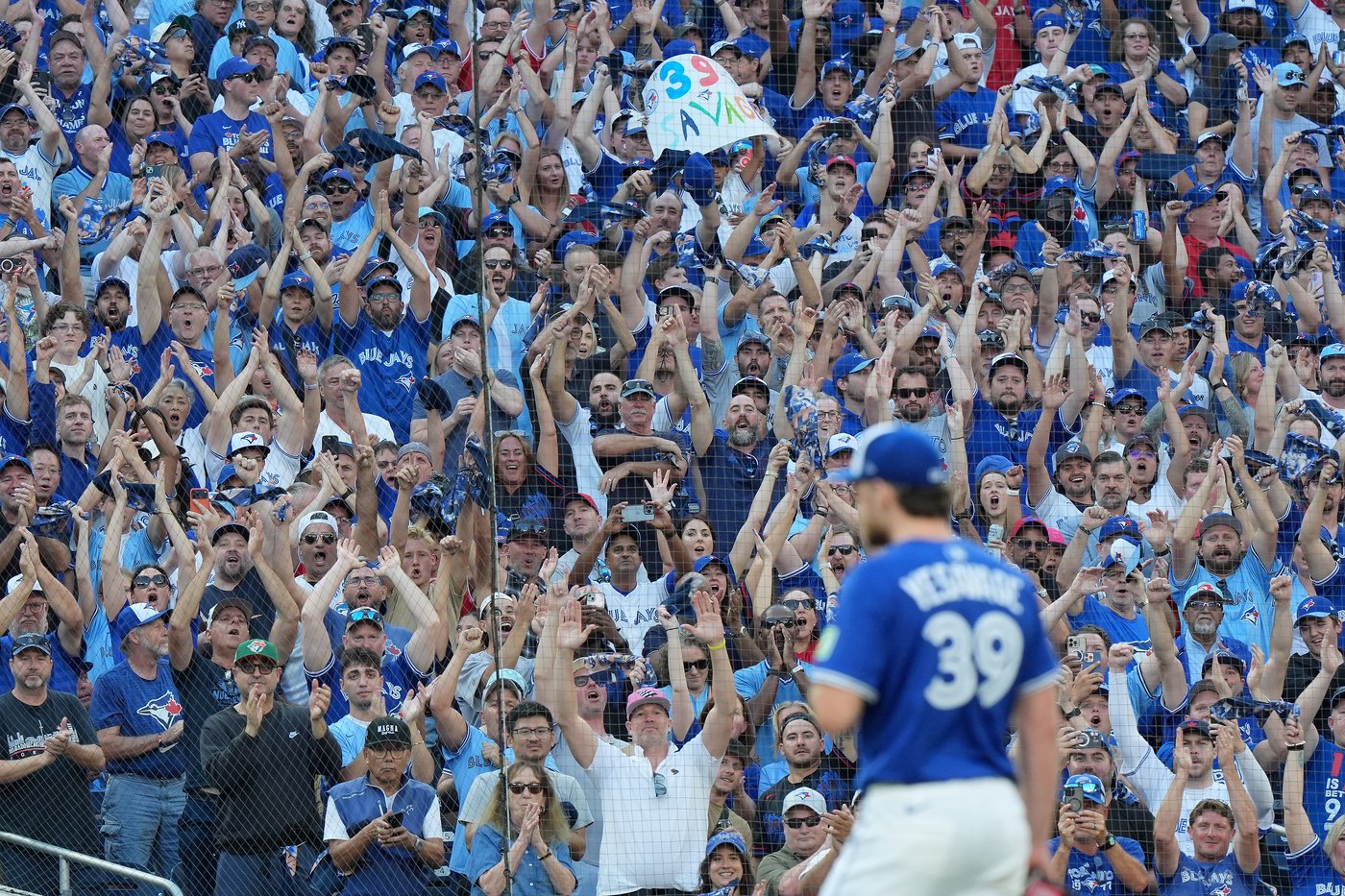 Canadian fans head to New York as Toronto Blue Jays try for ALDS sweep | iNFOnews.ca