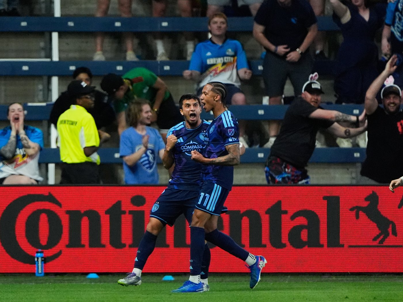 Paxten Aaronson scores twice to propel Rapids to 4-1 victory over Sporting KC | iNFOnews.ca Paxten Aaronson scores twice to propel Rapids to 4-1 victory over Sporting KC | iNFOnews.ca