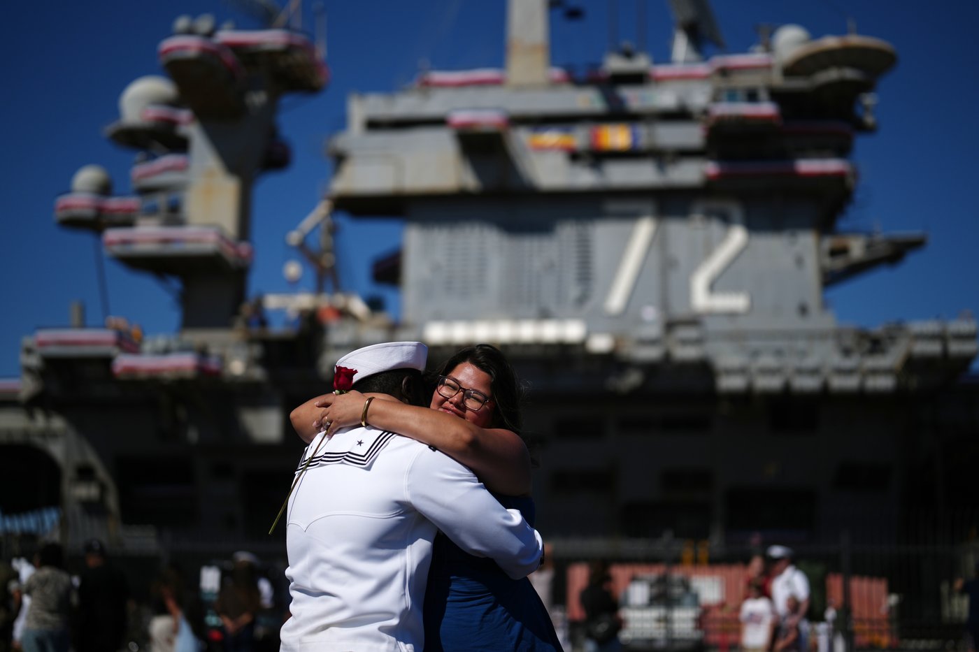 The long-deployed USS Lincoln returns home to San Diego Bay | iNFOnews.ca