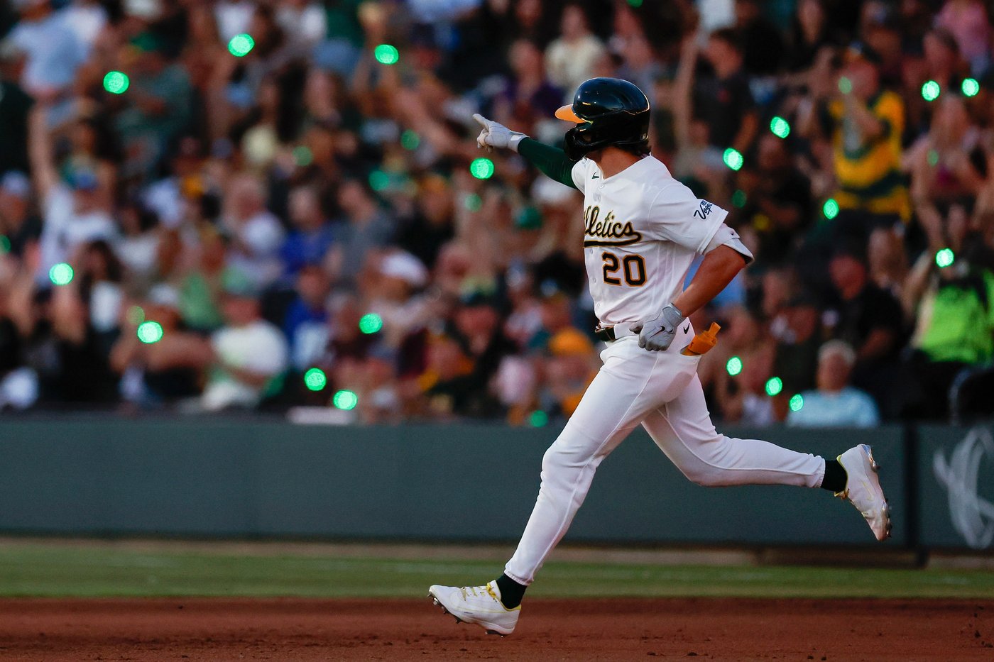 Tyler Soderstrom sends A's past Rockies 7-5 for 4th straight comeback victory in Las Vegas | iNFOnews.ca