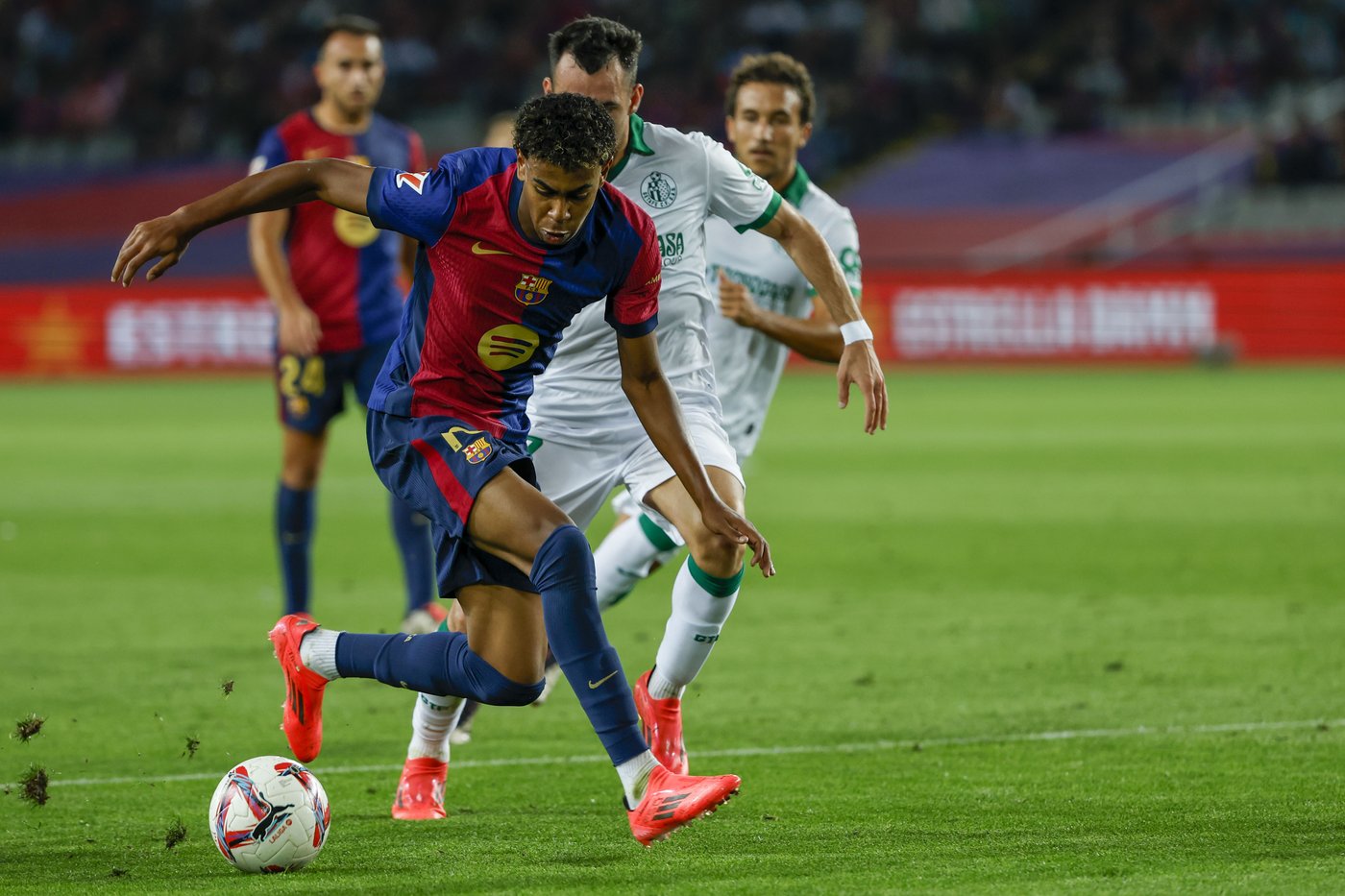 Lewandowski scores his 7th goal to give Barcelona its 7th straight win in Spanish league | iNFOnews.ca Lewandowski scores his 7th goal to give Barcelona its 7th straight win in Spanish league | iNFOnews.ca