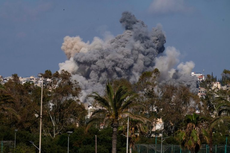 Israel strikes just south of Beirut ahead of second day of critical ceasefire talks | iNFOnews.ca
