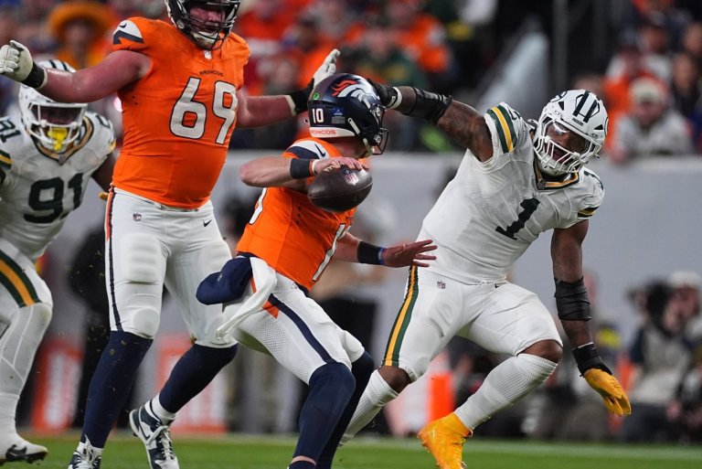 Parsons' injury throws major wrench into Packers' hopes of competing for Super Bowl berth | iNFOnews.ca