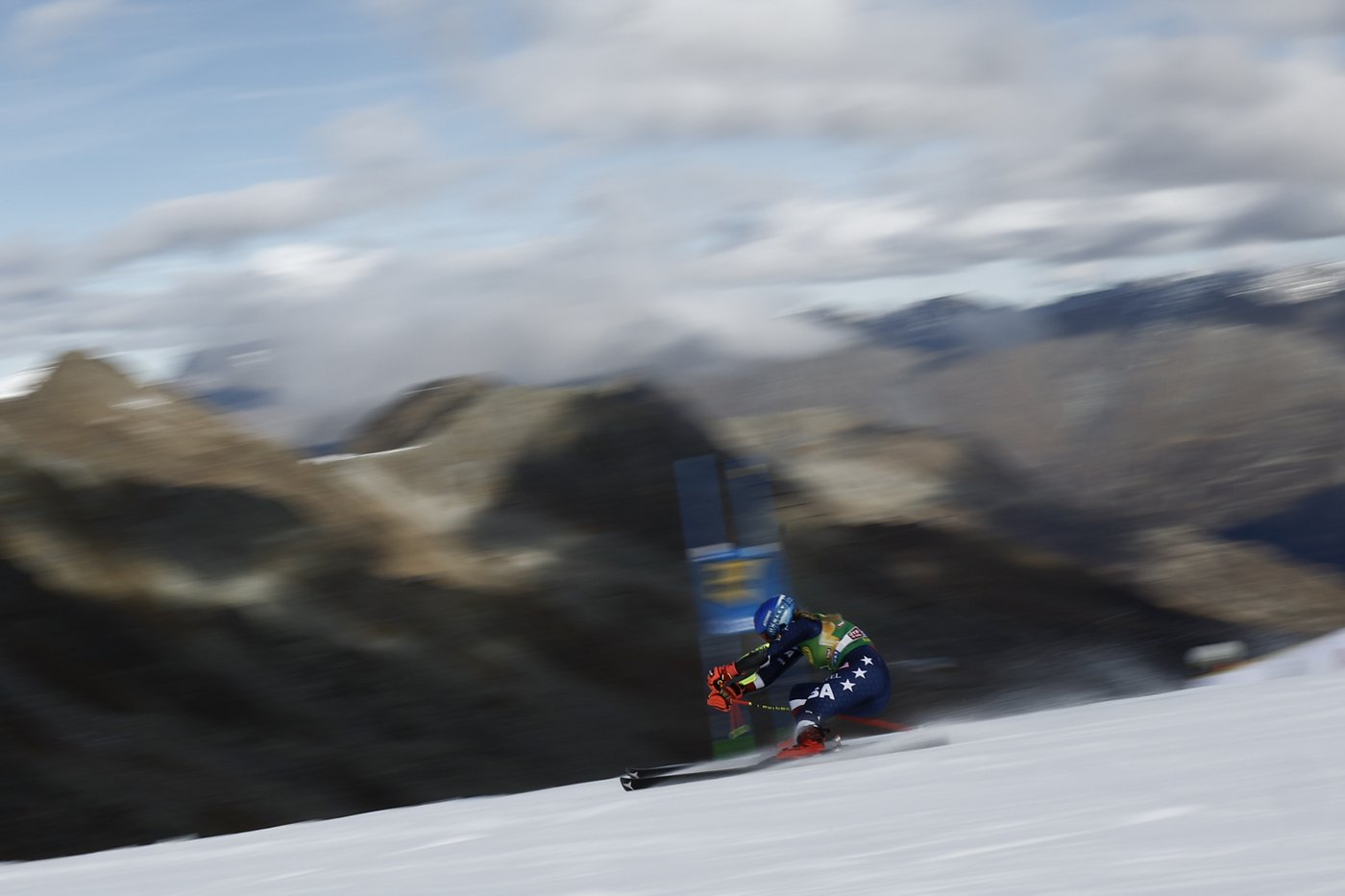 Italian skier Brignone wins World Cup season opener as Shiffrin drops to 5th | iNFOnews.ca