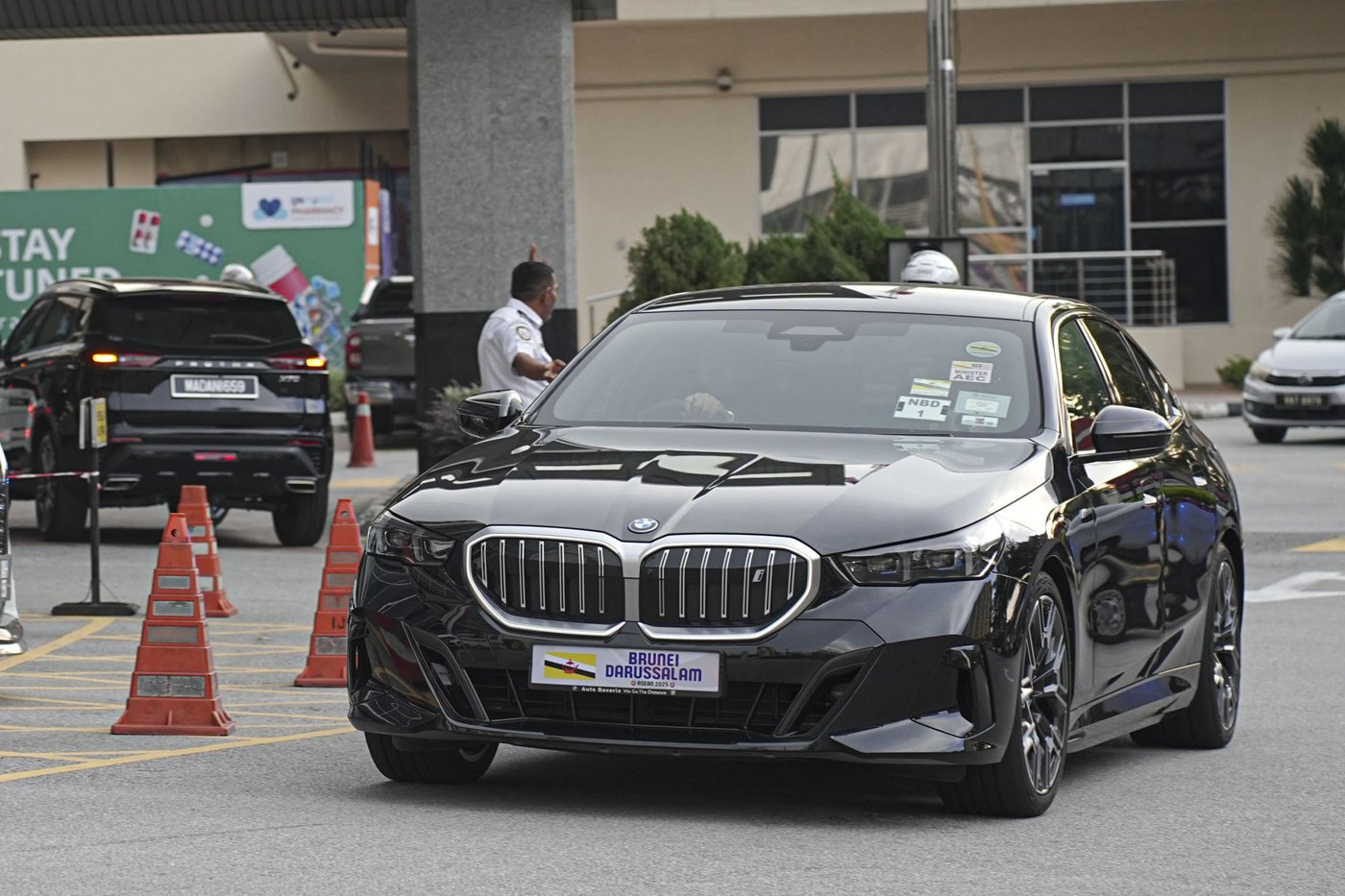 Brunei's sultan released from Malaysian hospital | iNFOnews.ca