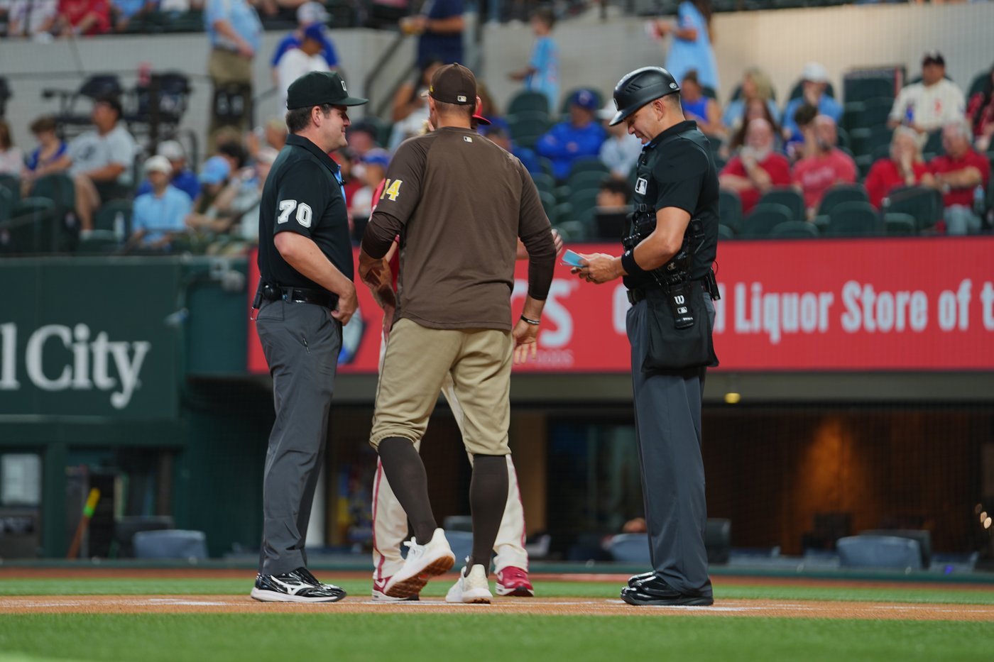 Only 2 umpires were on the field at the start of the Padres-Rangers game | iNFOnews.ca