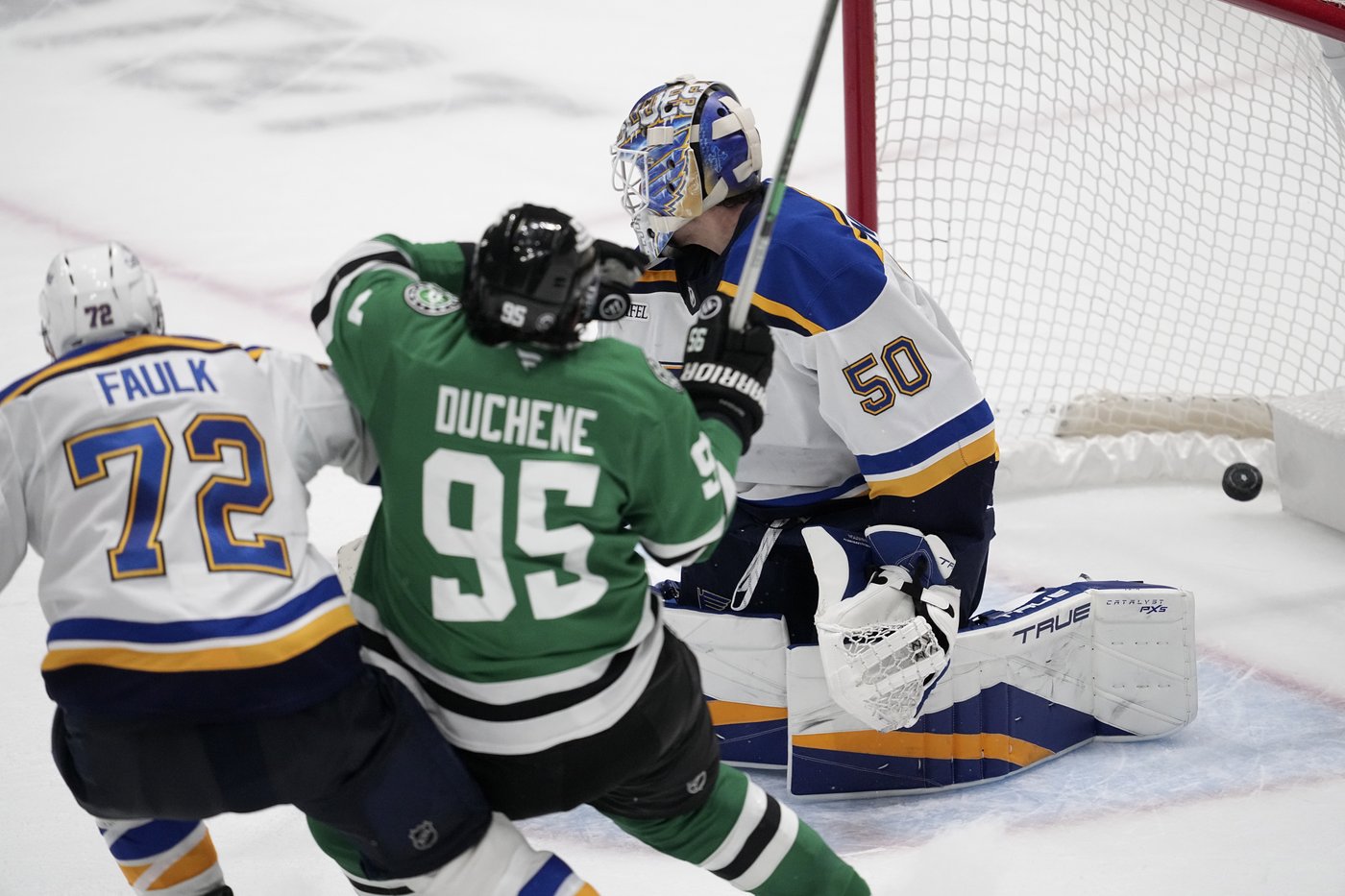 Matt Duchene scores in OT to give Stars 2-1 win over Blues | iNFOnews.ca