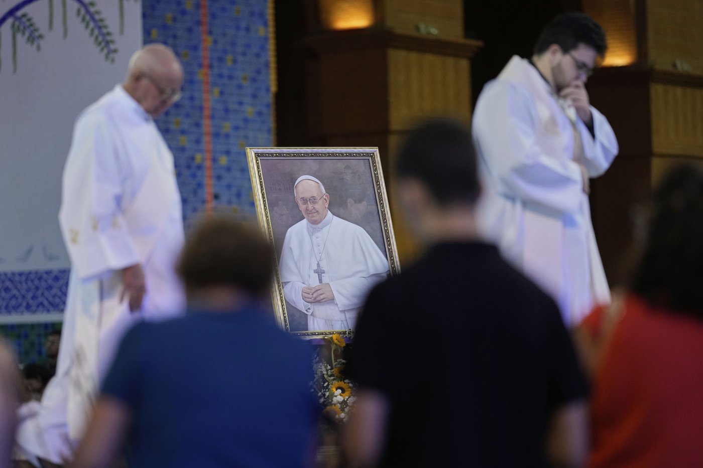 PHOTO COLLECTION: Depictions of Pope Francis | iNFOnews.ca