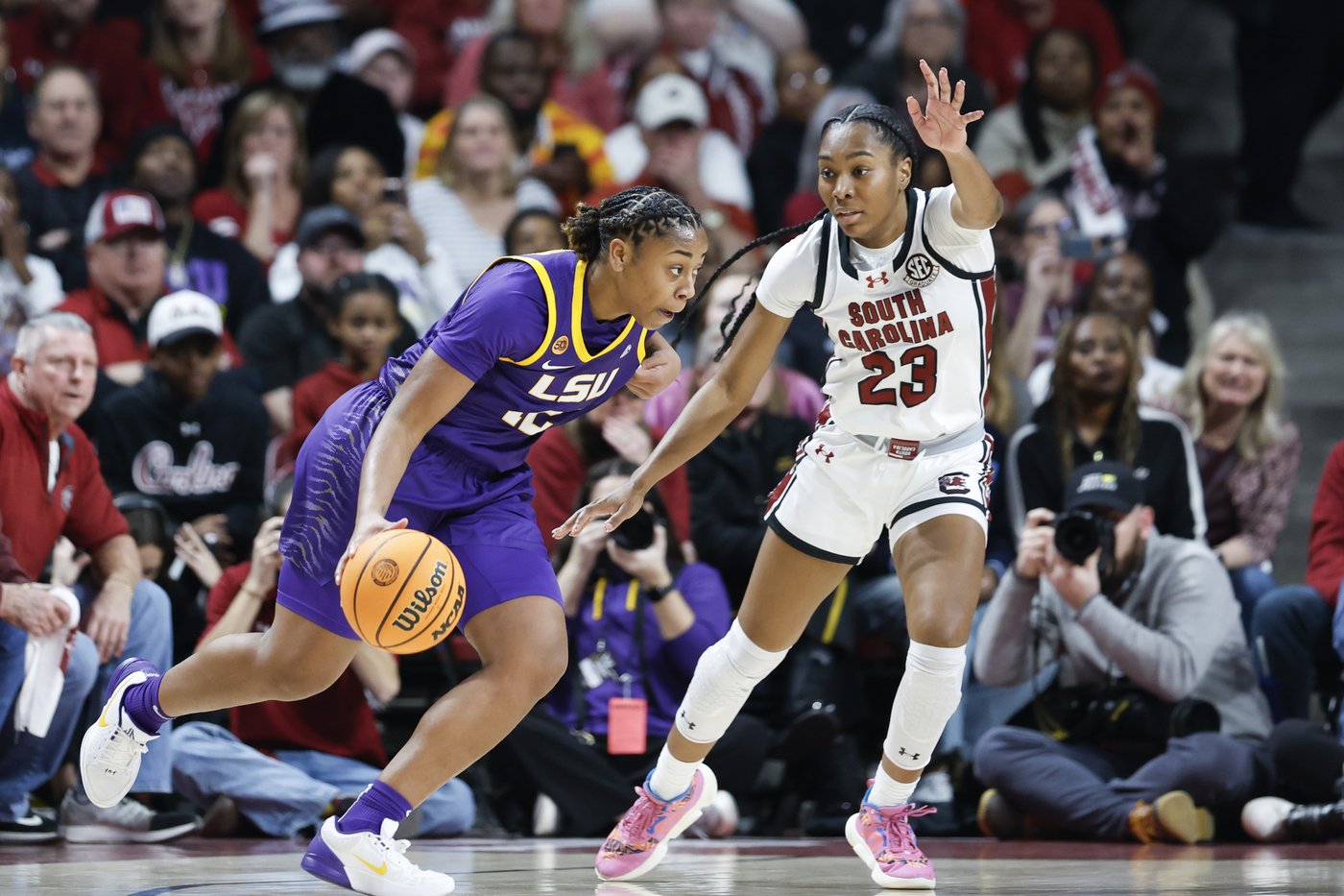 Edwards, Feagin lead No. 2 South Carolina to 66-56 victory over No. 5 LSU for Tigers' 1st loss | iNFOnews.ca Edwards, Feagin lead No. 2 South Carolina to 66-56 victory over No. 5 LSU for Tigers' 1st loss | iNFOnews.ca