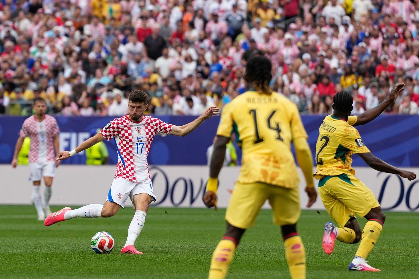 Final day of group play at the World Cup sets the field for the round of 32, in photos | iNFOnews.ca