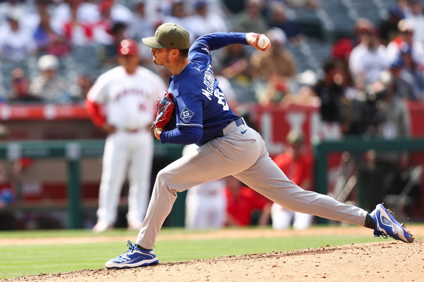 Dodgers' Blake Snell will undergo surgery to remove loose bodies from elbow in bid to return sooner | iNFOnews.ca