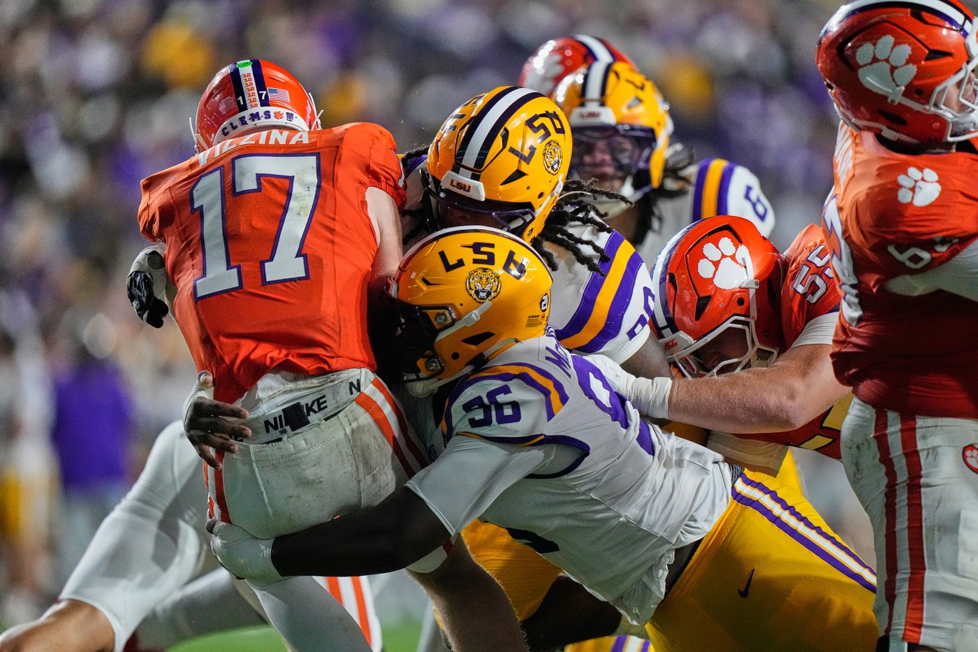 Lane Kiffin's debut with No. 11 LSU matches the hype in a 51-10 victory over outmatched Clemson | iNFOnews.ca Lane Kiffin's debut with No. 11 LSU matches the hype in a 51-10 victory over outmatched Clemson | iNFOnews.ca