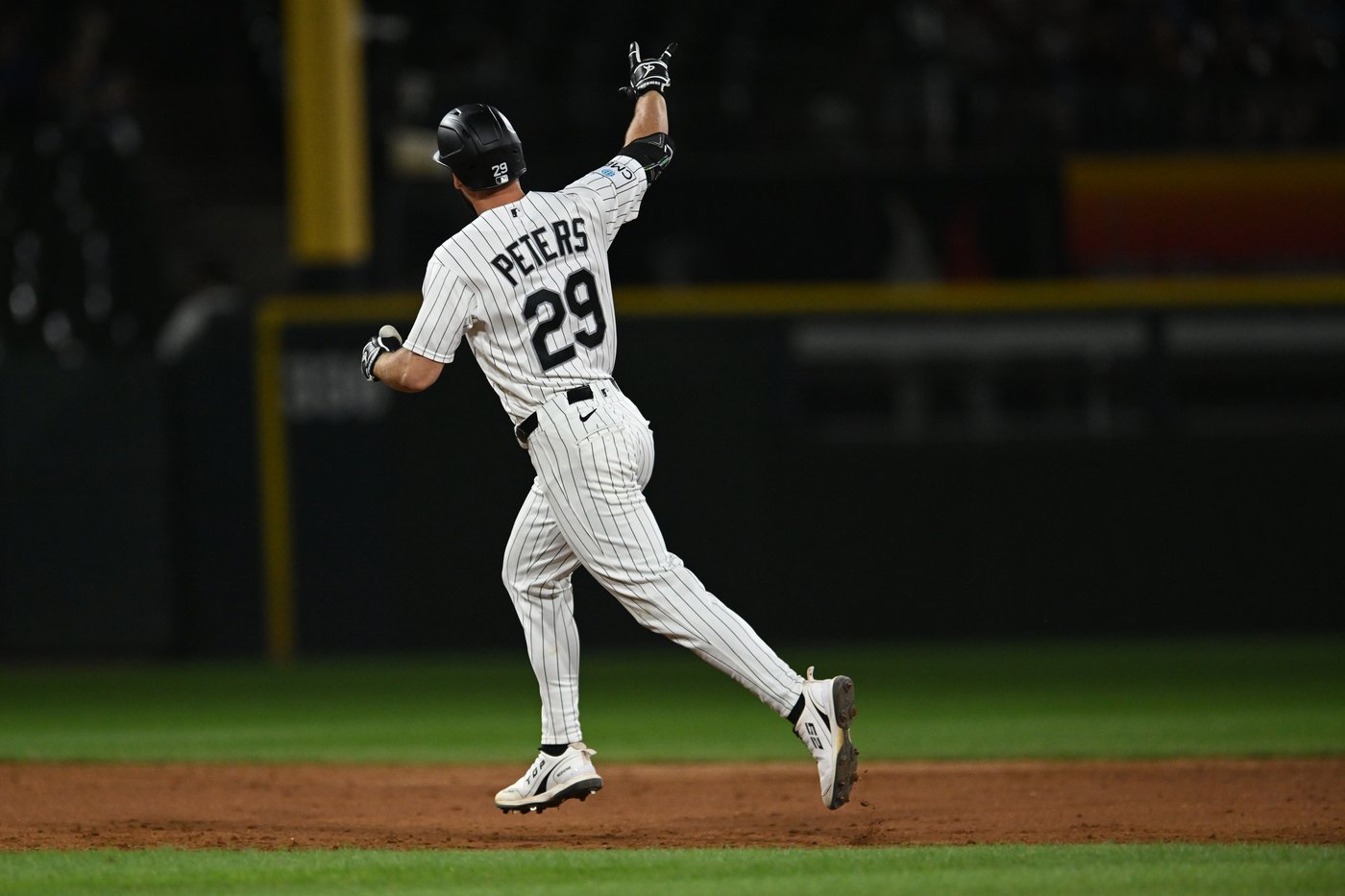Tristan Peters homers for 5th consecutive game, White Sox beat Rangers 10-4 | iNFOnews.ca