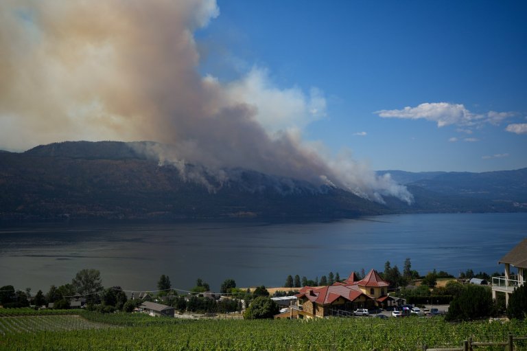 'The fire was just raging' evacuee describes fleeing Okanagan wildfires | iNFOnews.ca