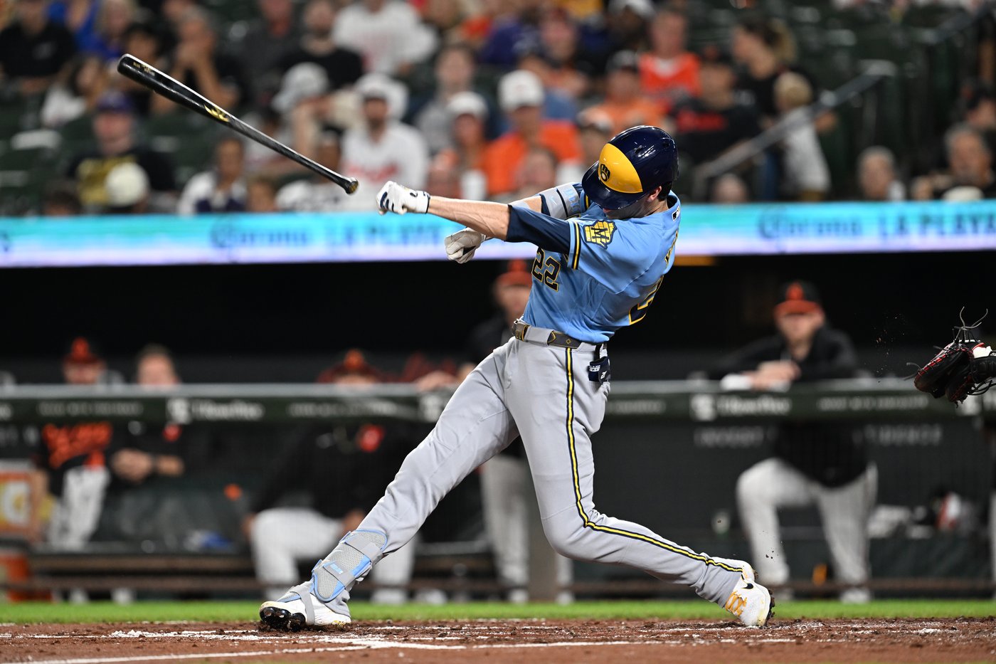 Steady Brewers savor franchise-record 98th victory as playoffs loom | iNFOnews.ca