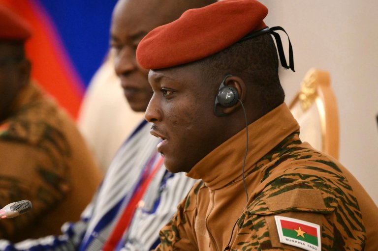 Burkina Faso’s junta dissolves all of country's political parties, saying they cause divisions | iNFOnews.ca