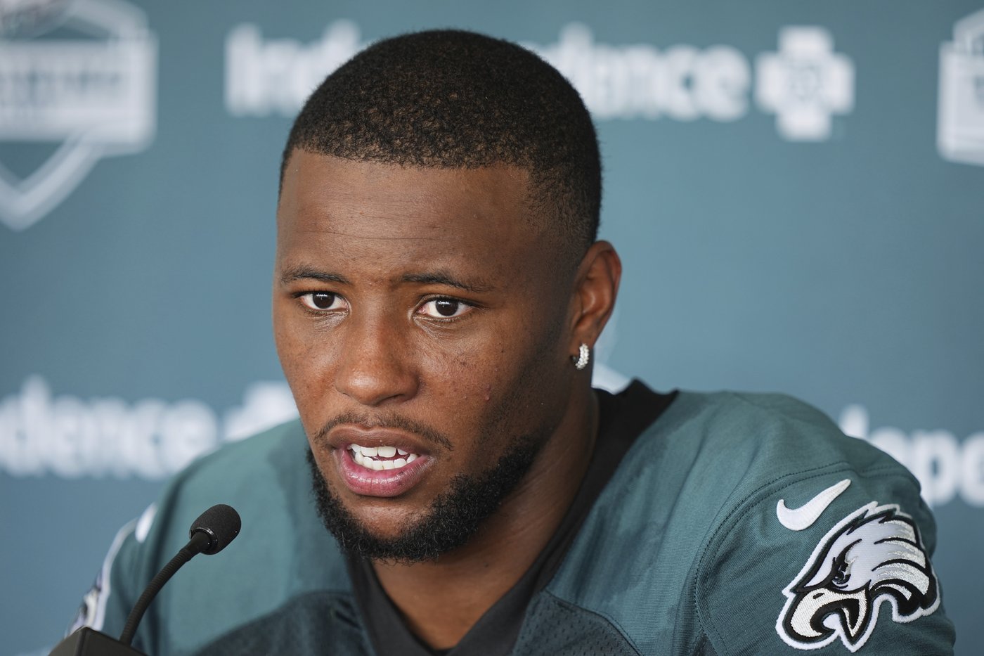 Eagles running back Saquon Barkley declines invitation to join Trump's sports council | iNFOnews.ca