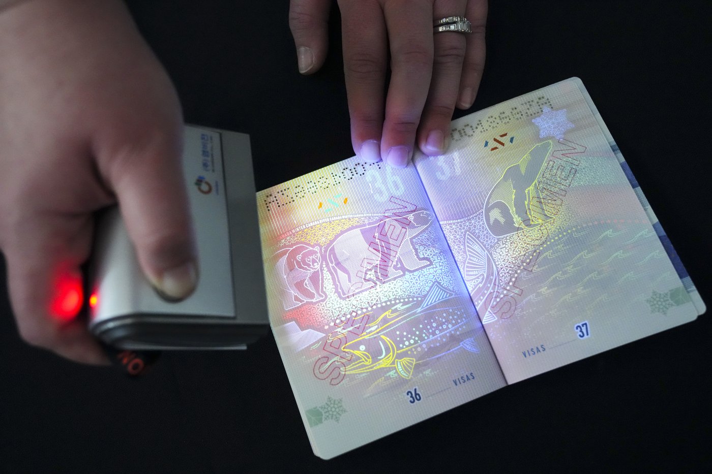 Ottawa's 30-days-or-free policy for issuing passports now in place | iNFOnews.ca