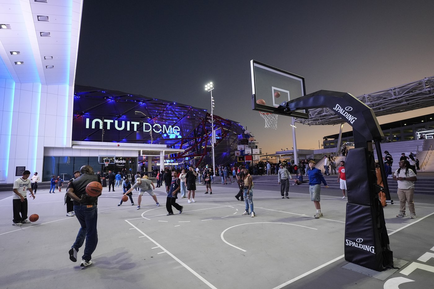Intuit Dome opens its doors to Los Angeles Clippers fans | iNFOnews.ca