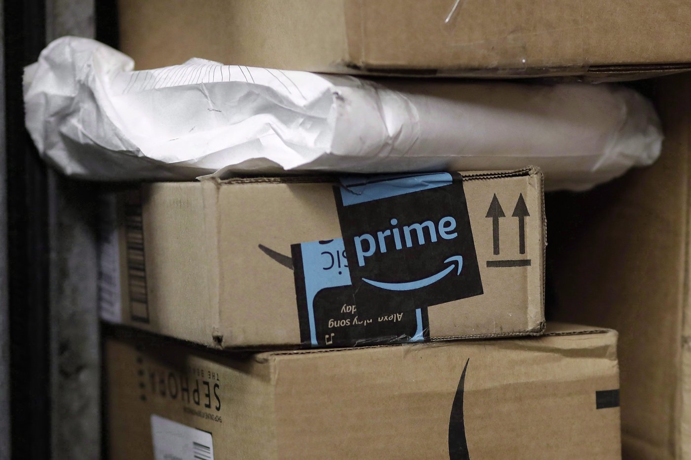 In the news today: Artemis II update, Social media ban, Amazon surcharge | iNFOnews.ca In the news today: Artemis II update, Social media ban, Amazon surcharge | iNFOnews.ca