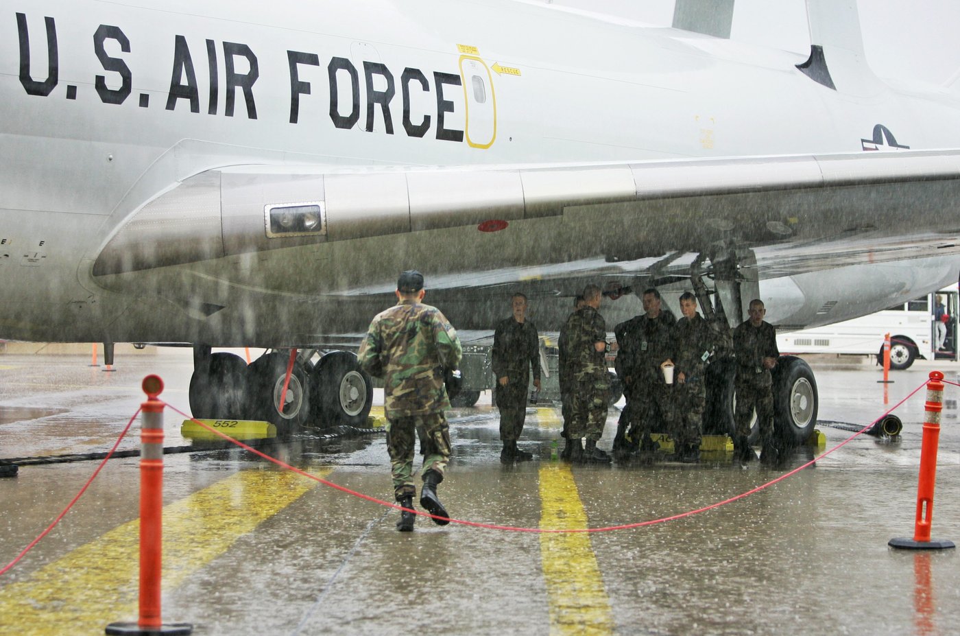 Canadian military personnel leave Iraq with NATO allies amid Iran war | iNFOnews.ca