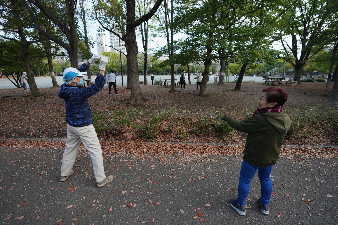 Japan awakens to Radio Taiso exercise tradition. One face of the country's longevity | iNFOnews.ca