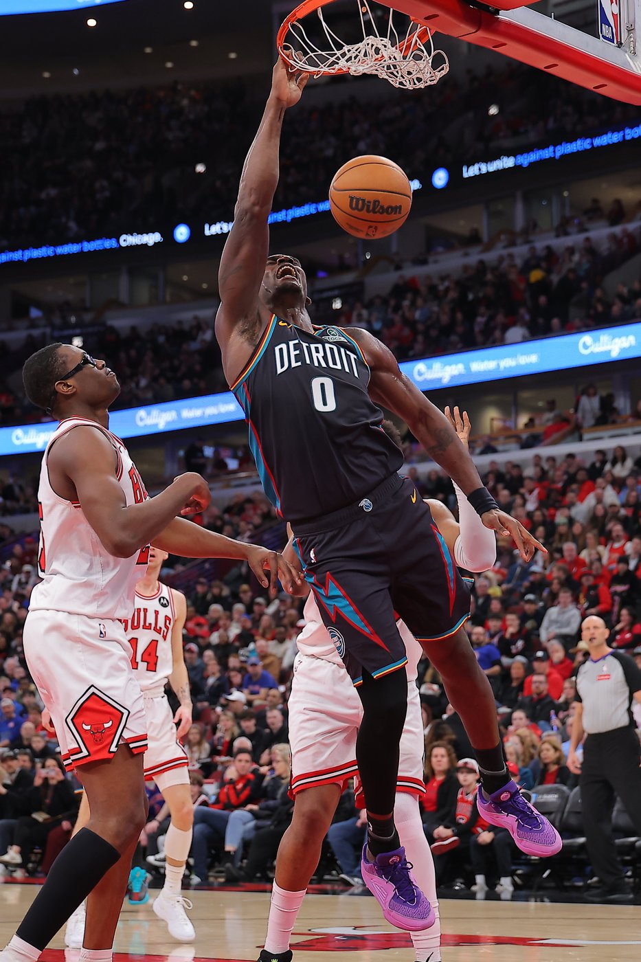 Duren with 26 points, 13 rebounds in return, Pistons top Bulls 126-110 for 5th straight win | iNFOnews.ca Duren with 26 points, 13 rebounds in return, Pistons top Bulls 126-110 for 5th straight win | iNFOnews.ca