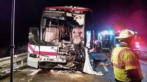 26 passengers injured when Toronto-to-NYC bus crashes near Syracuse | iNFOnews.ca CP30593500