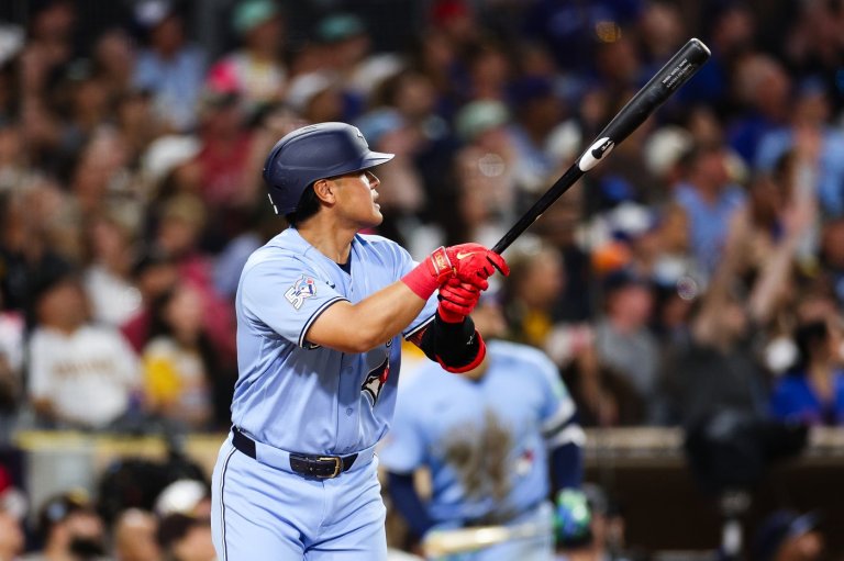 Blue Jays' Okamoto hits 22nd homer to tie Ohtani's rookie mark in 5-3 win over Padres | iNFOnews.ca