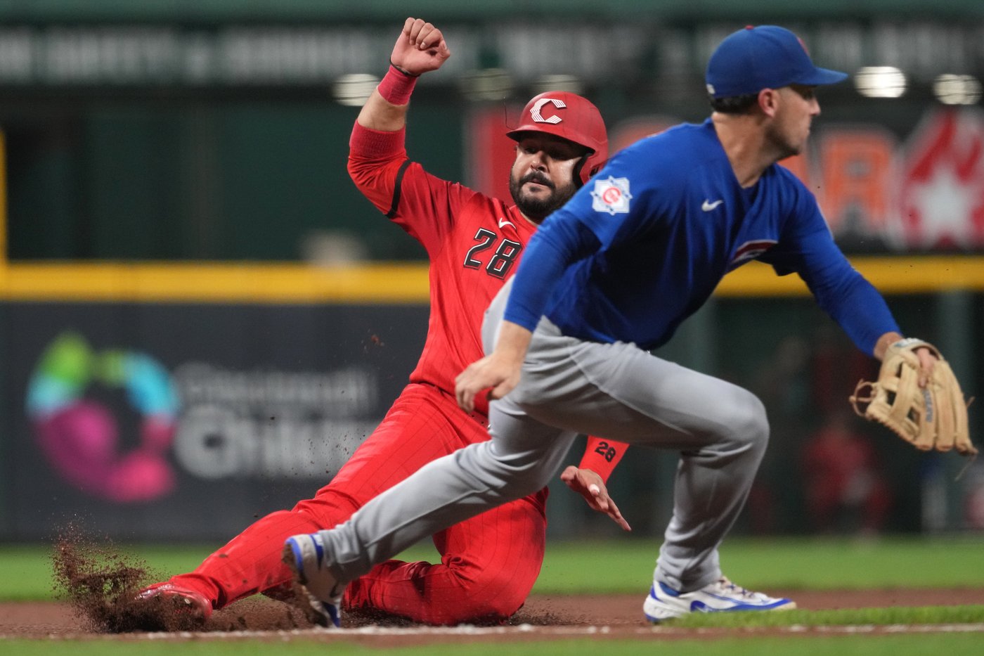 Boyd ends 6-start winless streak, Cubs beat Reds 5-2 to close on playoff berth | iNFOnews.ca