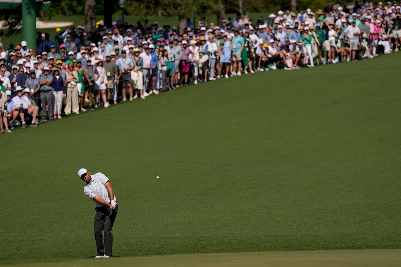 Scottie Scheffler has 2 shots in the water and his first round over par in the Masters in 3 years | iNFOnews.ca